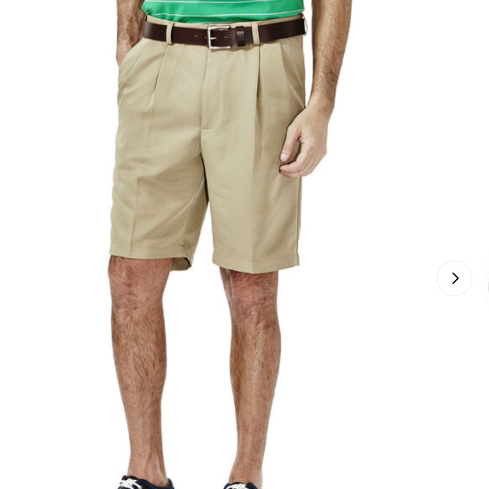 HAGGAR Men’s Cool 18 Performance Wear Khaki Pleated Front Shorts Size 32”